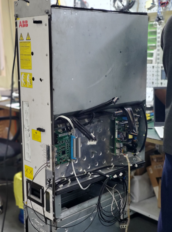 SỬA CHỮA BIẾN TẦN ABB ACS880-104-0600A-7+E205+P904 ABB TẠI VIỆT NAM